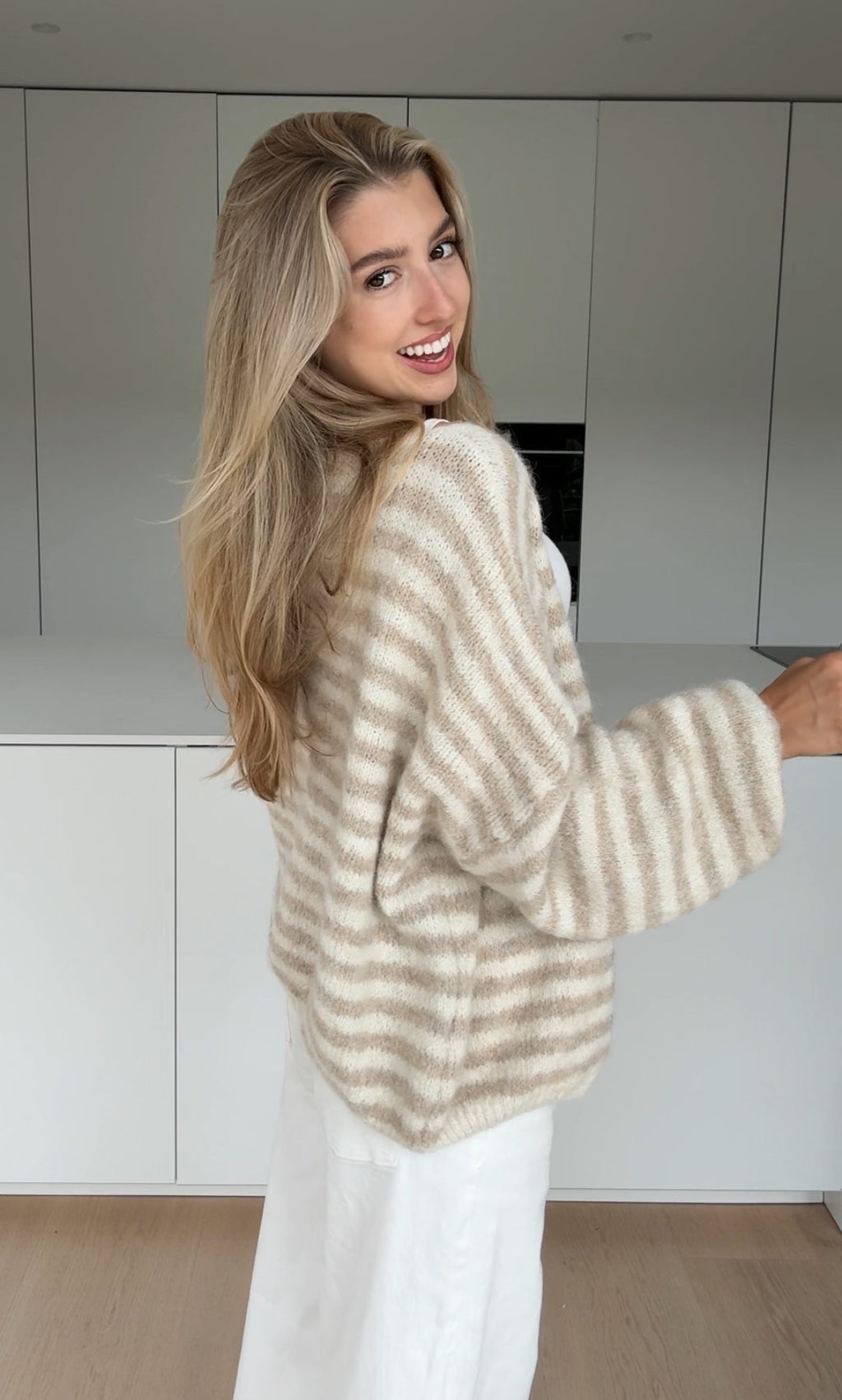 STRIPED COLOR CARDIGAN CHAI