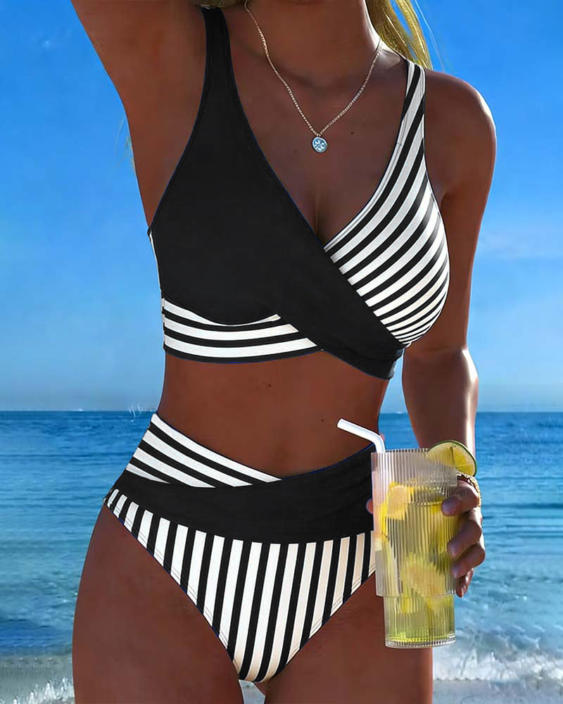 Bikini Cruzado de Rayas Estampado